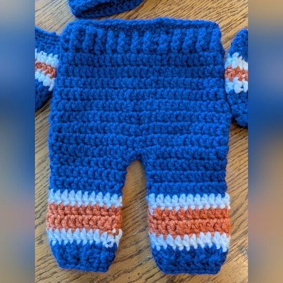 NHL hand-crocheted Oilers HOCKEY infant knit set. 0-3 Months - Picture 4 of 7